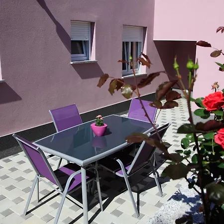 Apartments Fiora *