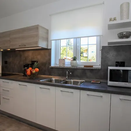 Apartments Fiora *