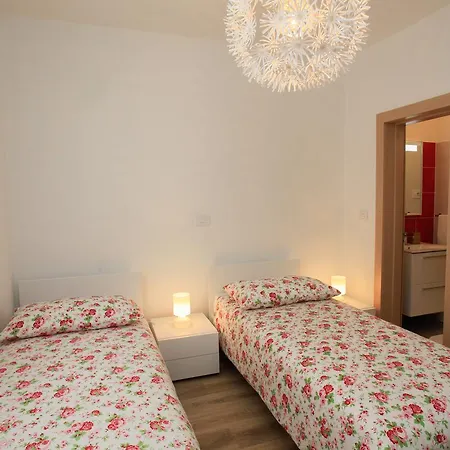 Apartment Apartments Fiora Premantura