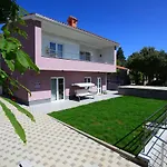 Fiora Apartman