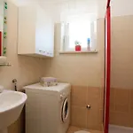 Fiora Apartman *